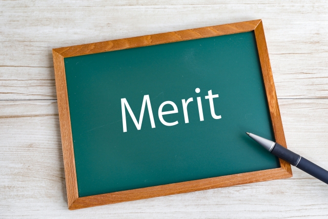 MERITと書かれたボード