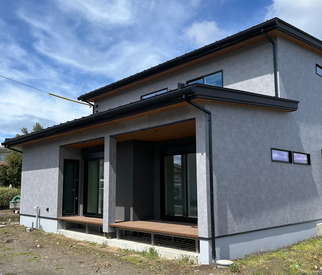 当たり良好な広いベランダのある家